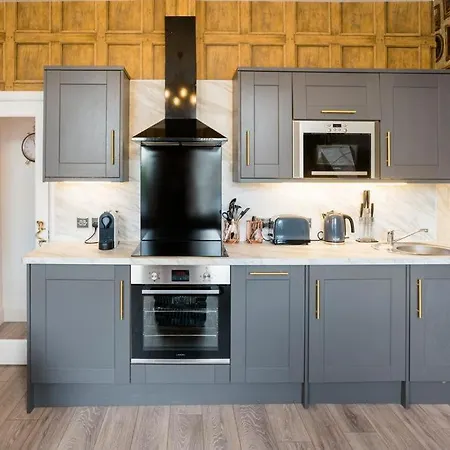 West Bow - Magical Harry Potter-inspired Flat Near Castle