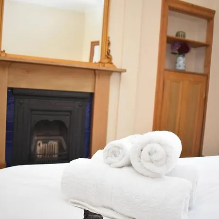 East Claremont - Beautiful 2br In *