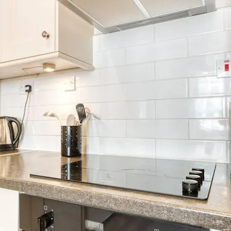 West Port - 2br In The Heart Of The Old Town Just Off The Grassmarket إدنبرة