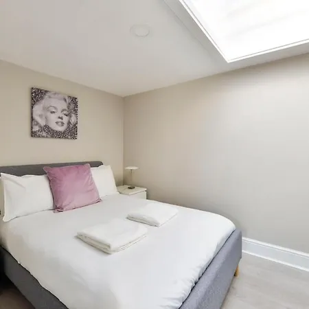 George Iv Bridge - Superbly Located 3 Bedroom! Edinburgh