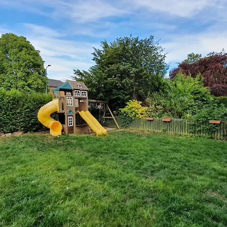 Delightful 4 Bedroom Family In Newington - Craigmillar Park