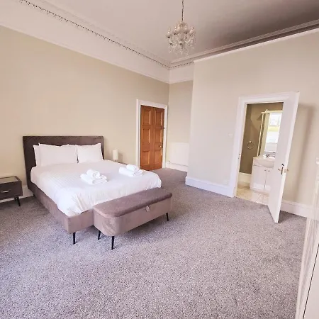 Delightful 4 Bedroom Family In Newington - Craigmillar Park Edinburgh