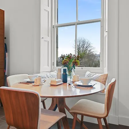 Merchiston 1 In Shared With Parking - Homestay