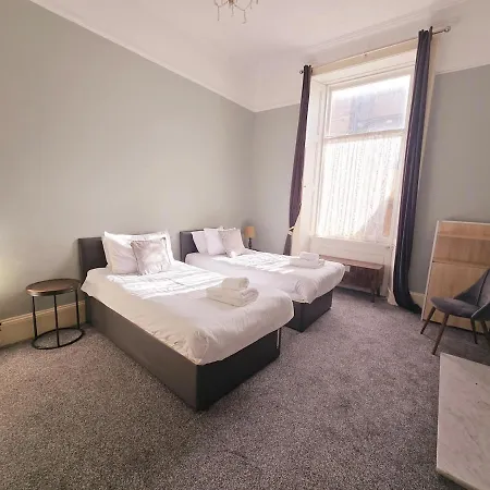 Penzion Delightful 4 Bedroom Family In Newington - Craigmillar Park