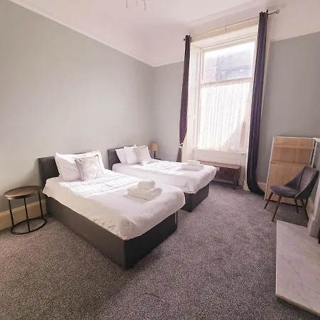 Delightful 4 Bedroom Family In Newington - Craigmillar Park Penzion