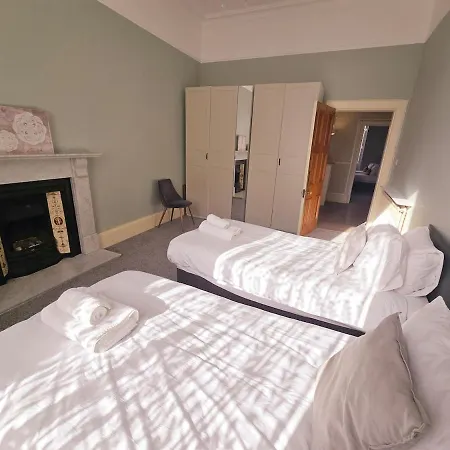 Delightful 4 Bedroom Family In Newington - Craigmillar Park Penzion 3*