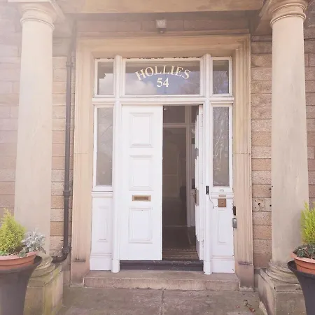 Delightful 4 Bedroom Family In Newington - Craigmillar Park 3* Edinburgh