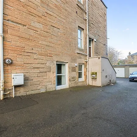 Homestay Merchiston 1 In Shared With Parking - *