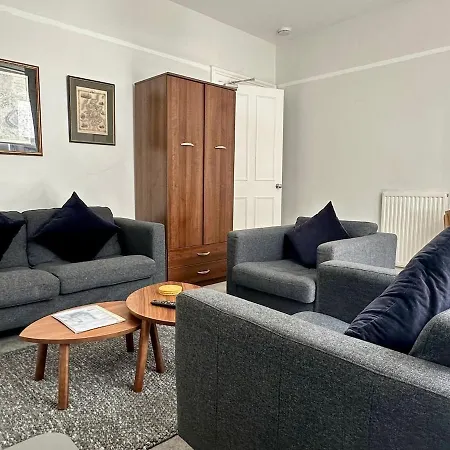 Grindlay St - Fantastic 2br In Theatre District