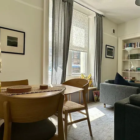 Grindlay St - Fantastic 2br In Theatre District شقة إدنبرة