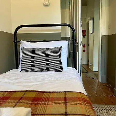 Grindlay St - Fantastic 2br In Theatre District * إدنبرة