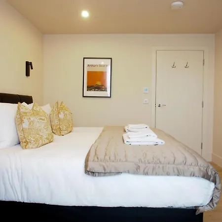 شقة Bright & Airy Mezzanine Loft In - Flat 4, Elgin House