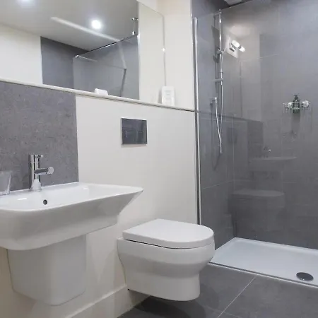 Spacious And Modern 2-bed On Easter Road - Flat 3, Elgin House