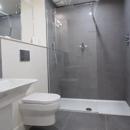 Spacious And Modern 2-bed On Easter Road - Flat 3, Elgin House 아파트 에든버러