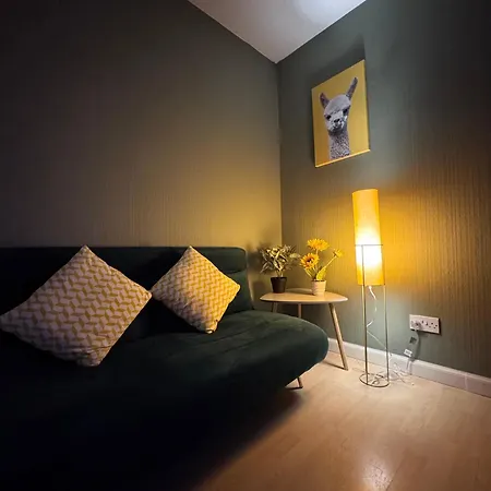 Cozy Flat Near Castle And With Free Private Parking *