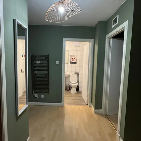 Cozy Flat Near Castle And With Free Private Parking