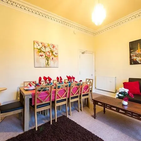 Morrison Roomz Hotel