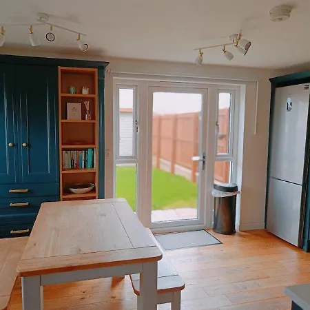 Entire 3 Bedroom House In Suburban Area *