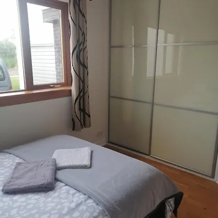 King Size Bed Direct Bus To Center Silver * Edimburgo