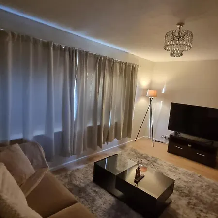 Vendégház A Cozy One Bedroom In A 2 Bedroom Flat *