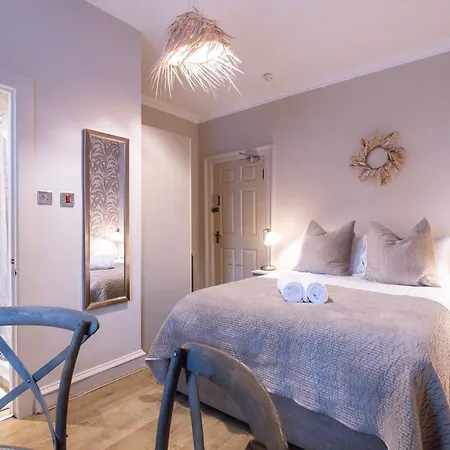 38 Bide Collective *