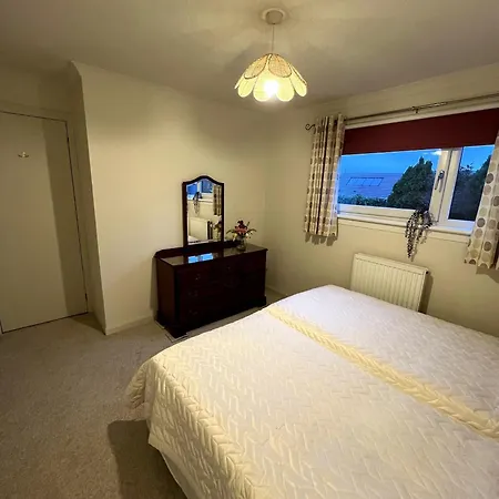 Cozy Twin Easy Access Free Parking Edinburgh