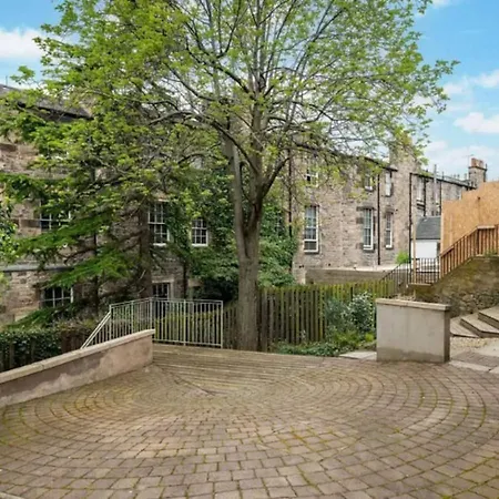 Charming Center With Free Parking בית נופש