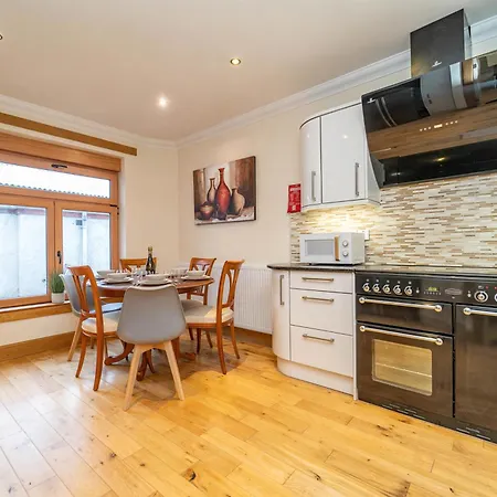 Family Friendly 3br Townhouse With 6 Beds And Parking 別荘 エディンバラ