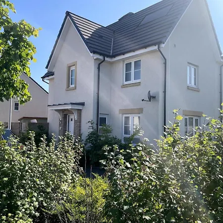Feriehus Entire 3 Bedroom House In Suburban Area Edinburgh