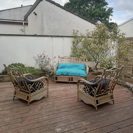 King Size Bed Direct Bus To Center Silver בית נופש אדינבורו