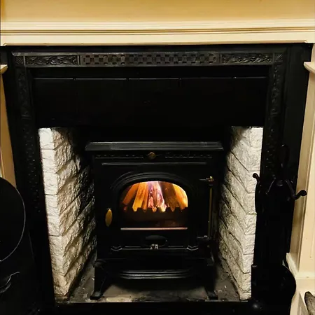 Charming With Private Bathroom In Centre Edinburgh