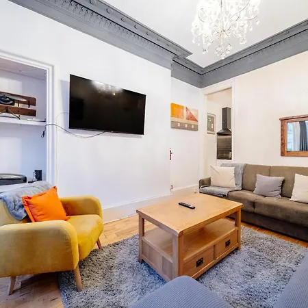 בית נופש Monty's - 10 Guests 7 Beds Centre אדינבורו