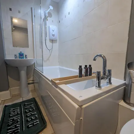 Cosy 1 Bedroom Flat Close To Centre Dom wakacyjny