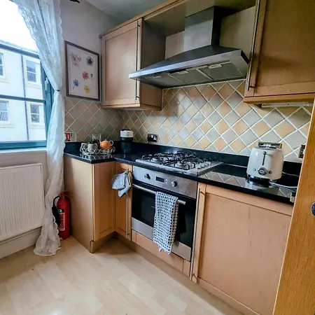 Center Gem-4bd House! בית נופש