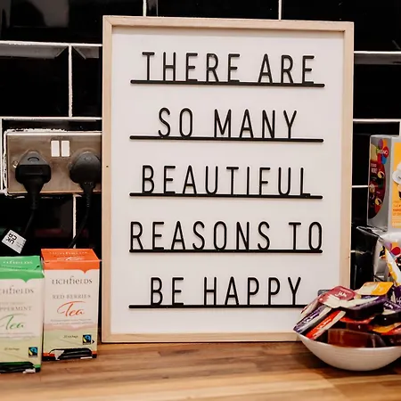 Monty's - 10 Guests 7 Beds Centre בית נופש *