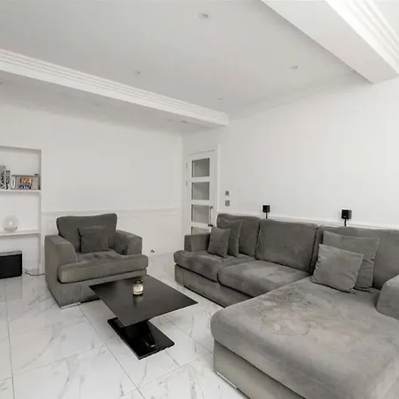 Luxury Waterfront Retreat For Groups * Edinburgh