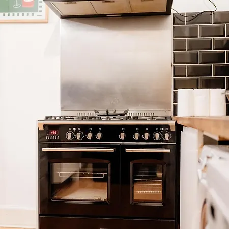 בית נופש Monty's - 10 Guests 7 Beds Centre אדינבורו