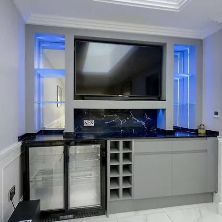 בית נופש Luxury Waterfront Retreat For Groups