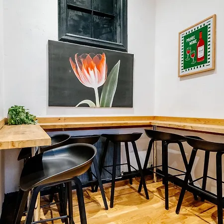 Mcdonalds House 12 Guests 10 Beds 15' Centre * Edynburg