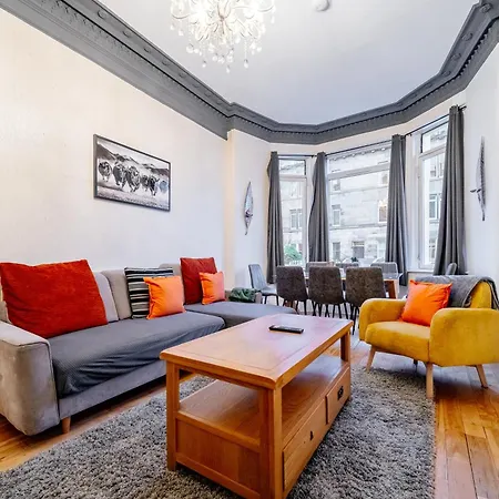 Monty's - 10 Guests 7 Beds Centre