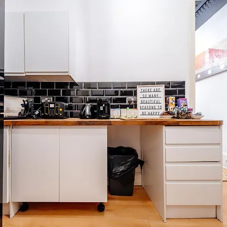 Monty's - 10 Guests 7 Beds Centre אדינבורו