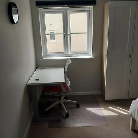 Entire 3 Bedroom House In Suburban Area Prázdninový dům Edinburgh