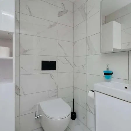 Luxury Waterfront Retreat For Groups Holiday home *