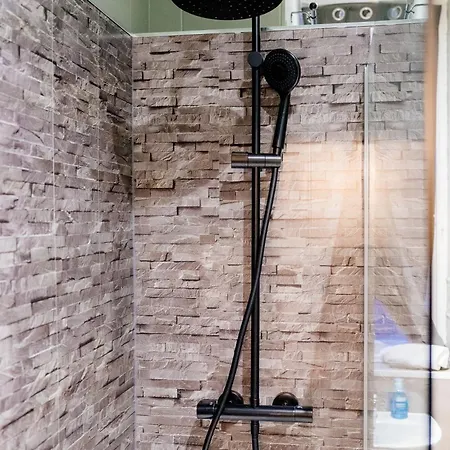 בית נופש Monty's - 10 Guests 7 Beds Centre אדינבורו