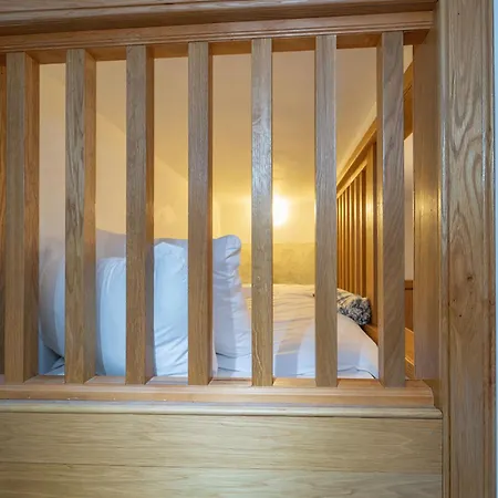 Family Friendly 3br Townhouse With 6 Beds And Parking Nyaraló Edinburgh