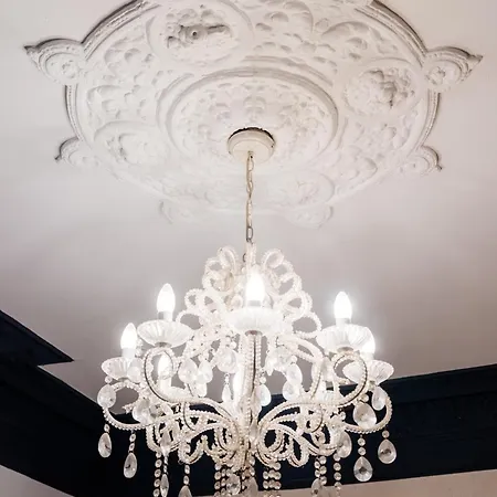 Monty's - 10 Guests 7 Beds Centre