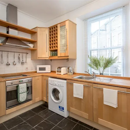 Grassmarket Modern Two Bedroom Apartment *