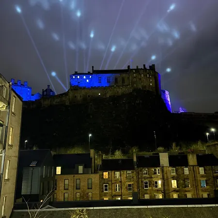 Lägenhet Castle Flat In Edinburg