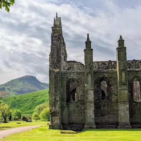 Apartment Holyrood Holidays *