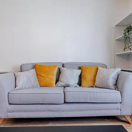 Elliot's Place Free Parking Sleep 4 Cosy דירה